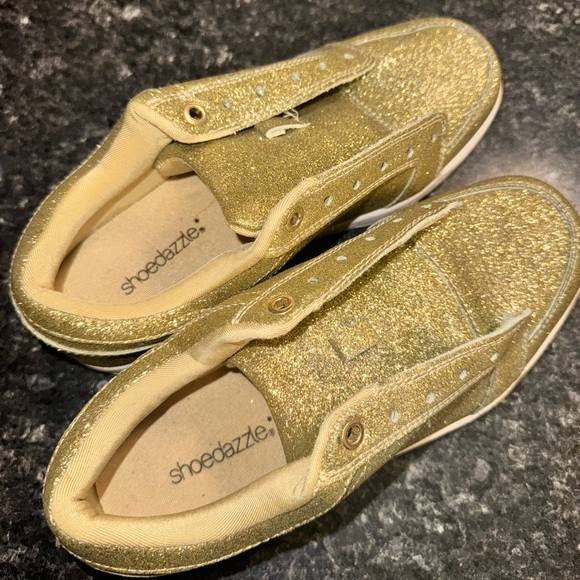 Shoedazzle Gold glitter sneakers/ 6.5 - Picture 2 of 4